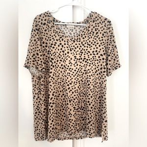 IMPRESSIONS | flowy leopard tee NWOT